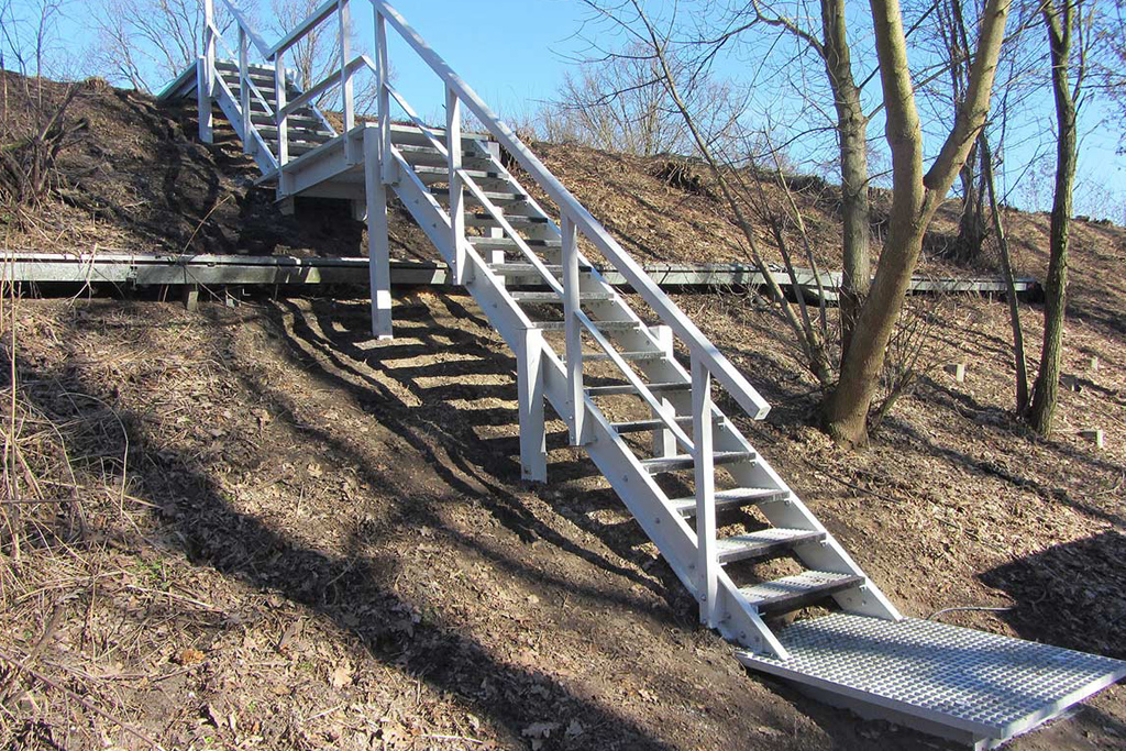 Schody pochyłe wykonane z TWS