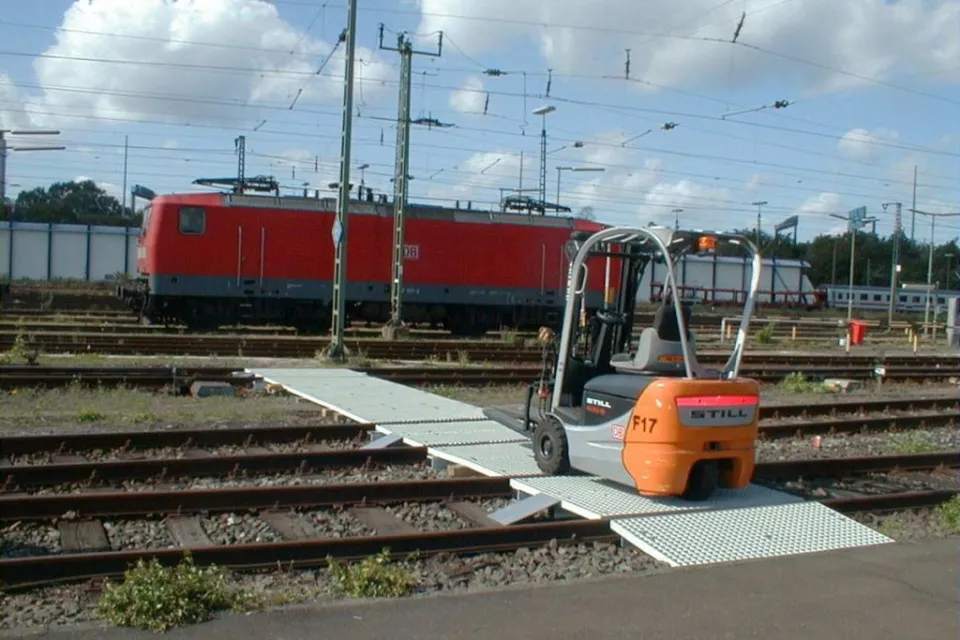 Ścieżki serwisowe i ewakuacyjne z TWS